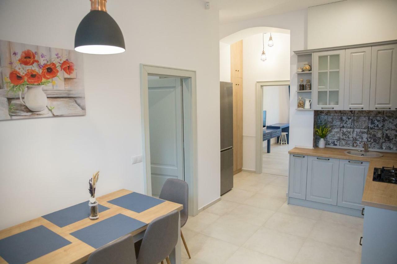 Sunny November Apartment Brasov